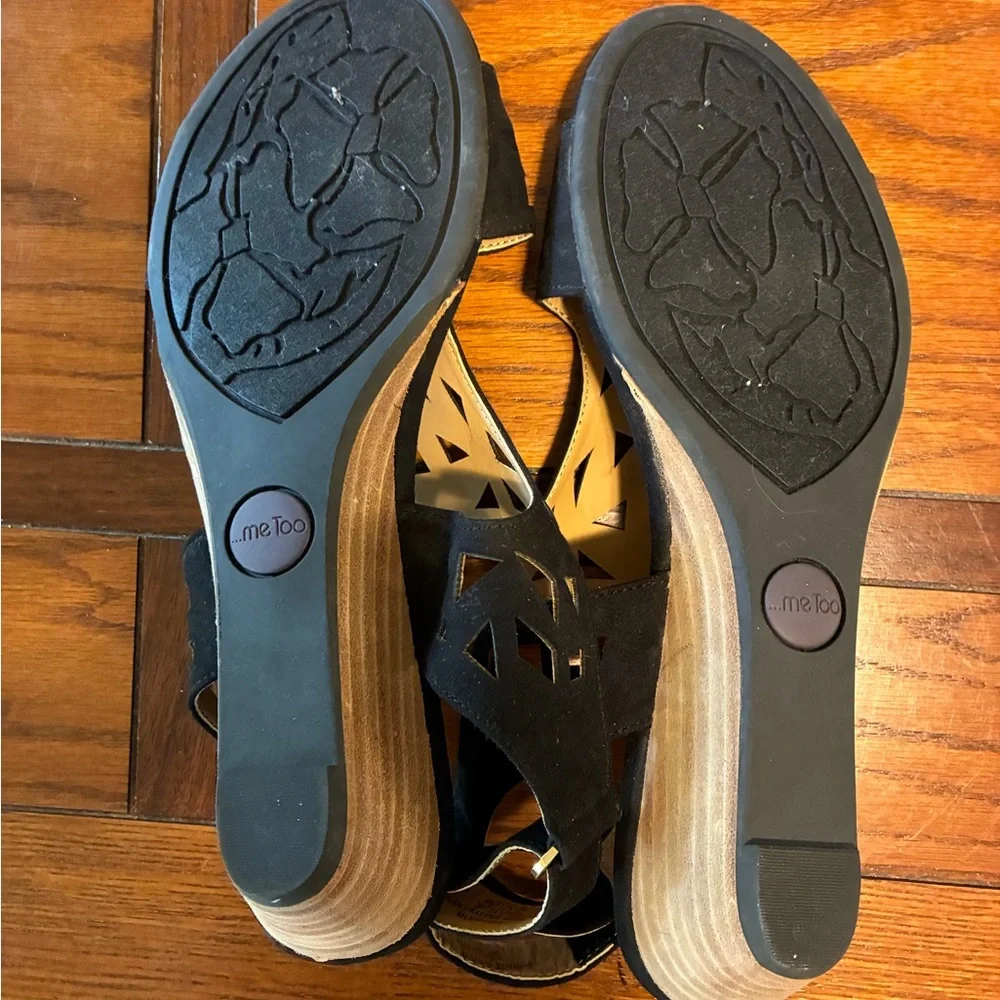 Me Too Black Geometric Cutout Sandals